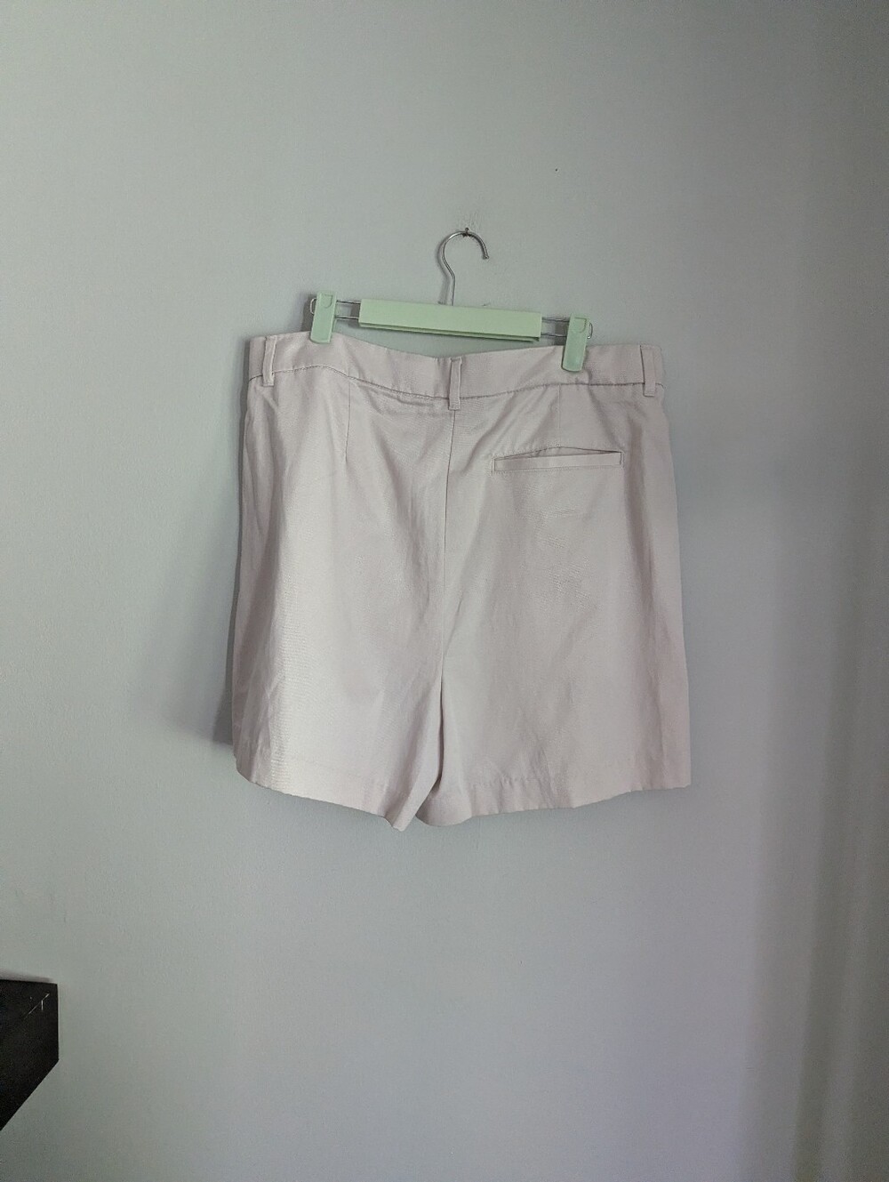 NEW Old Navy Women's Large Taylor Extra High Rise Shorts 5" Inseam Beige Pleated - Picture 5 of 11